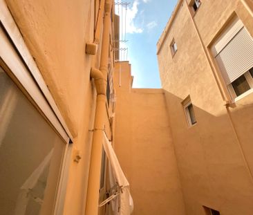 Piso de alquiler en Carrer Dels Tallers, El Raval - Photo 1