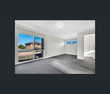 2/47 Edington Way, Craigieburn, Vic 3064 - Photo 4