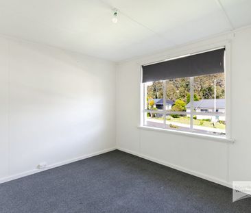 Family Home - Photo 2