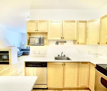 414 Rue Notre Dame E. - Photo 1