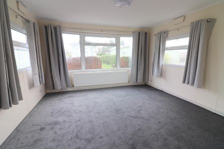 1 Bedroom Park Home To Rent - Photo 2