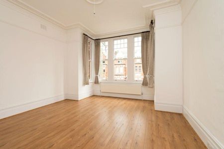 3 bedroom flat to rent - Photo 3