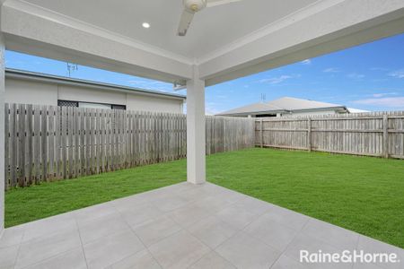 20 Orangeberry Circuit, Mount Low, QLD 4818 - Photo 2