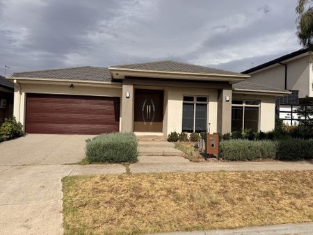 *8 Gold Street, Aintree – YPA is proud to present this Premium Gold level Family Rental home with space, convenience and modern living?* - Photo 5