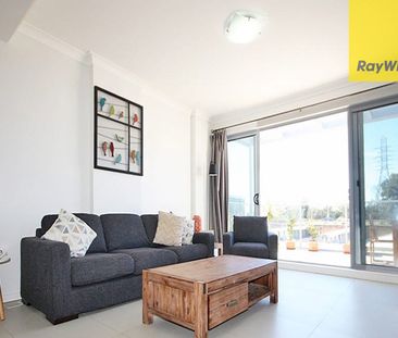 Sun-Drenched East Facing Penthouse - Photo 2