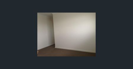 Modern & Spacious - Photo 2