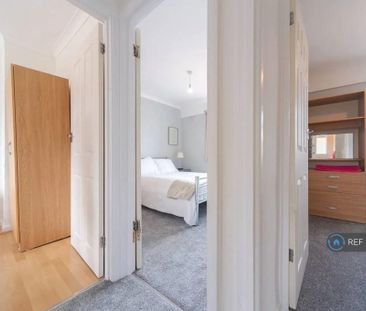 3 bedroom terraced house to rent - Photo 2