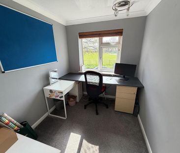 4 bedroom detached house to rent - Photo 3