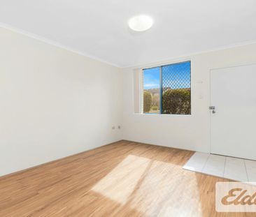 3-Bedroom Townhouse With Spacious Double Lock Up Garage! - Photo 5