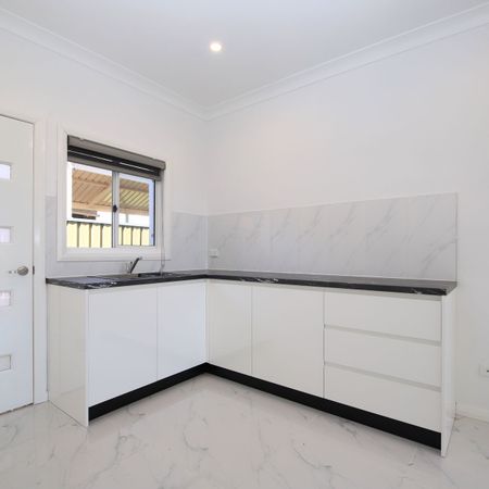 Brand New Two Bedroom Granny Flat with Water Included - Photo 3