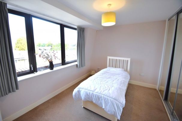 St. Leonards Road, Windsor, Berkshire,SL4 - Photo 1