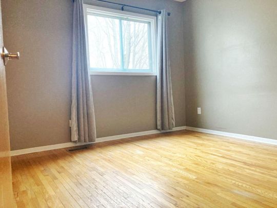 For Lease - 76 Glenwood Avenue, London East, Ontario - Photo 1