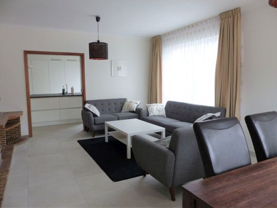 Volledig gerenoveerde woning met 4 slpk. en tuin in Hasselt - Photo 1