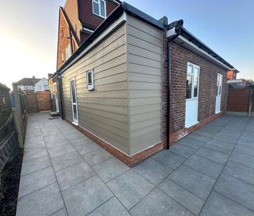 1 bedroom semi-detached house to rent - Photo 3