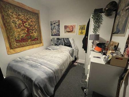 6 bedroom townhouse to rent - Photo 4