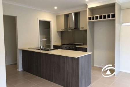 16 Godfrey Avenue, 3977, Cranbourne East Vic - Photo 4