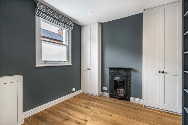 3 bedroom terraced house to rent - Photo 1