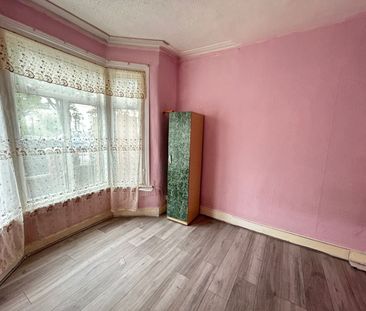 4 Bed Terraced House, Raynham Avenue, N18 - Photo 1