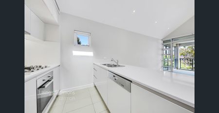 Modern, Spacious and Convenient - Photo 3