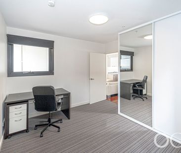 OPEN THE DOOR TO 'UNO' – CITY CENTRE LIVING AT ITS BEST - Photo 2