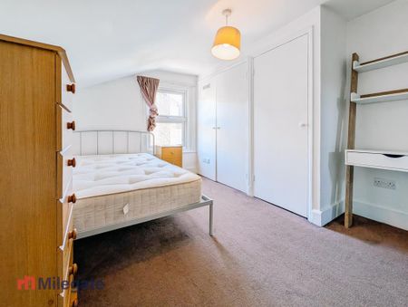 3 bedroom maisonette to rent - Photo 4