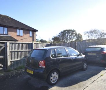 3 bedroom semi-detached house to rent - Photo 6