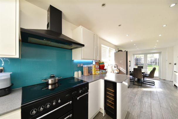 Jackdaw Close, Stevenage, SG2 - Photo 1