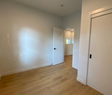 Killarney – a quiet, family-friendly neighborhood close to parks an... - Photo 6