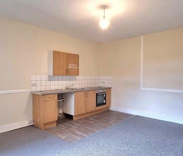 1 bedroom ground floor flat to rent - Photo 3