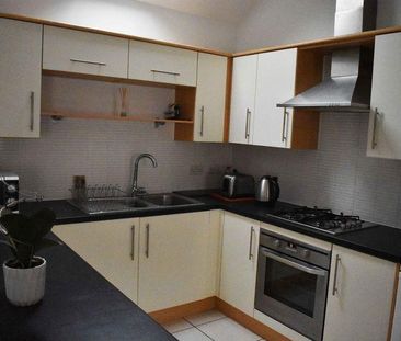 2 bedroom property to rent - Photo 4