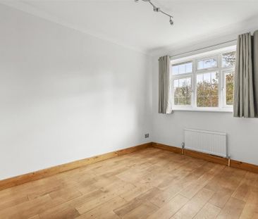 4 bedroom detached house to rent - Photo 3