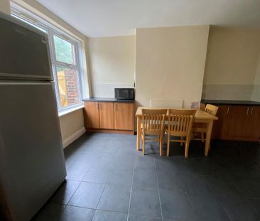 8 bedroom house share to rent - Photo 3