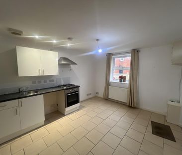 1 bedroom duplex to rent - Photo 3