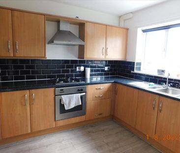 3 bedroom terraced house to rent - Photo 4