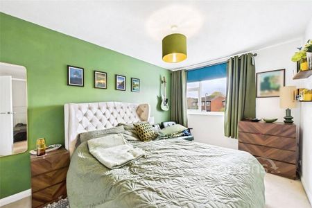 3 bedroom terraced house to rent - Photo 5