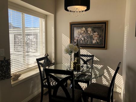 Special Offer: 1 Year Lease With Promotional Rate. 3 Bed Renovated Townhouse In Airdrie. - Photo 4