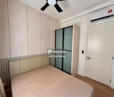 Laurel Residence - Photo 3