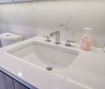 For Lease - 1 Concord Cityplace Way Unit# 303, Toronto, Ontario - Photo 4