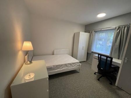 Peverell Close, Bristol - Photo 5