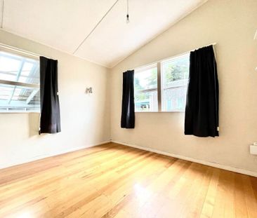 3 Bedrooms, Pt England - Photo 2