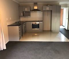 Modern, Six Bedroom Home, In The Heart Of Hillcrest! - Photo 1