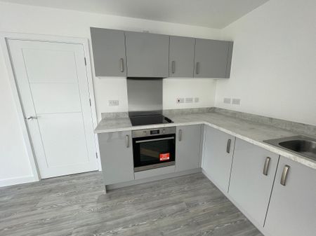 Flatts Close, Bristol, Stoke Gifford - Photo 5