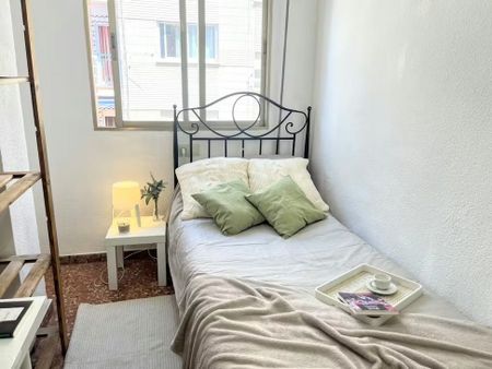 Carrer de Vázquez de Mella, Burjassot, Valencian Community 46100 - Photo 2