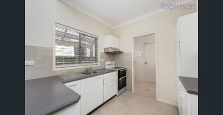 Fully renovated two bedroom unit with double garage 1km to Merewether beach - Photo 5