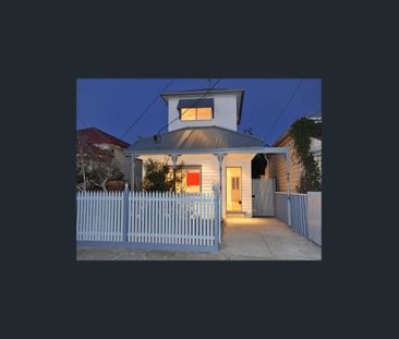 Tucked-Away Living Paradise on a Quiet Street - Photo 5