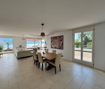 Splendide Attique avec une vue panoramique sur le lac - Photo 2