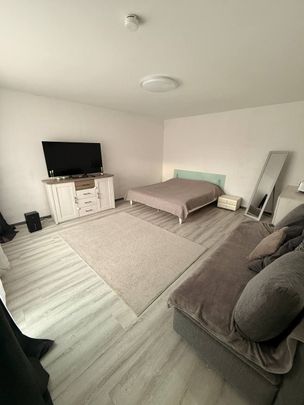 Helle 2,5-Zimmer-Wohnung mit Balkon – WBS notwendig! - Photo 1