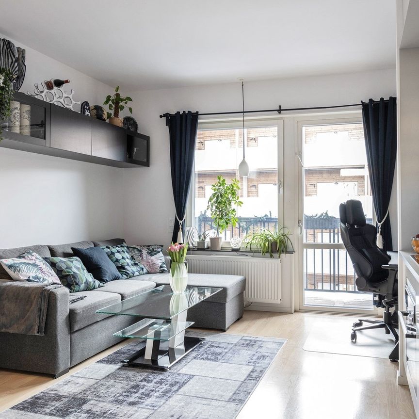 Trunstavägen, Knivsta - Photo 1