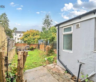 5 bedroom terraced house to rent - Photo 4