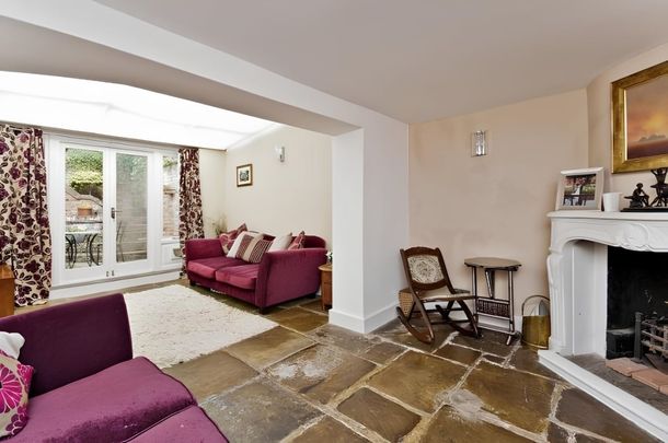 2 bedroom house to rent - Photo 1